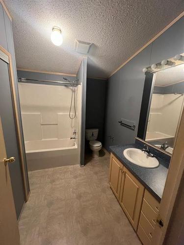 5701 River Road, Fort Vermilion, AB - Indoor Photo Showing Bathroom