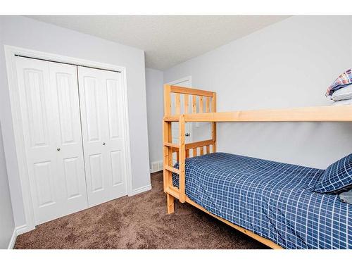 7701 114 Street, Grande Prairie, AB - Indoor Photo Showing Bedroom