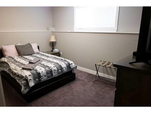 11322 105 Avenue, Grande Prairie, AB - Indoor Photo Showing Bedroom