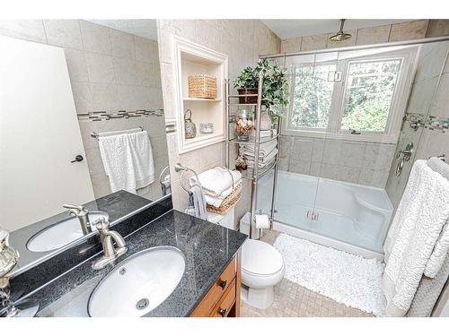 91-50001 Twp Rd 713, Rural Grande Prairie No. 1, County Of, AB - Indoor Photo Showing Bathroom