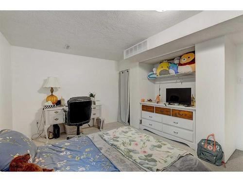 11307 103 Street, Grande Prairie, AB - Indoor Photo Showing Bedroom