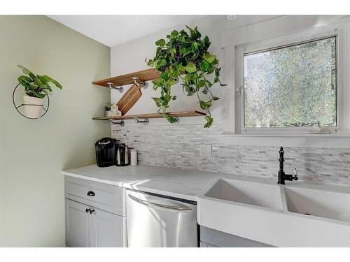 9505 78 Avenue, Grande Prairie, AB - Indoor Photo Showing Kitchen