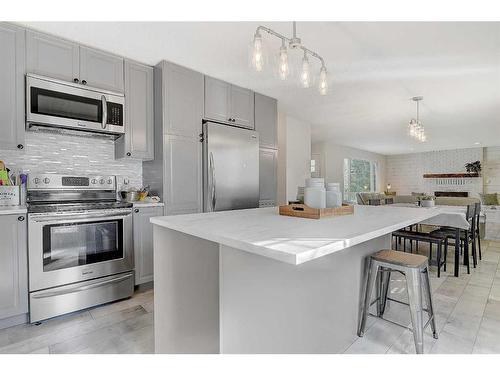 9505 78 Avenue, Grande Prairie, AB - Indoor Photo Showing Kitchen With Upgraded Kitchen