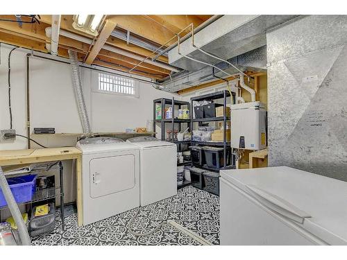 9505 78 Avenue, Grande Prairie, AB - Indoor Photo Showing Laundry Room