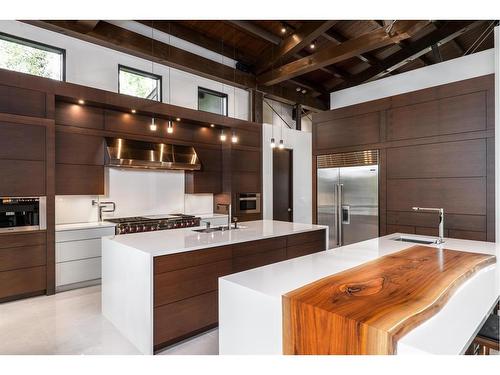 8218 Willow Wood Court, Rural Grande Prairie No. 1, County Of, AB - Indoor Photo Showing Kitchen