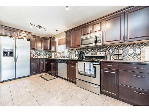 8822 88 B Street, Grande Prairie, AB - Indoor Photo Showing Kitchen