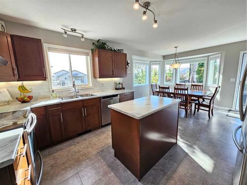 11430 72 Avenue, Grande Prairie, AB - Indoor Photo Showing Kitchen With Double Sink