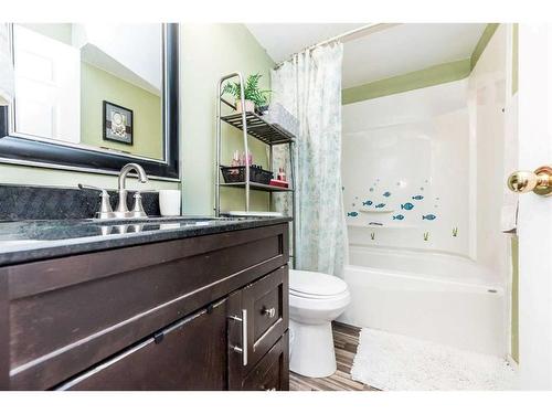 #B-9211 101 Avenue, Grande Prairie, AB - Indoor Photo Showing Bathroom