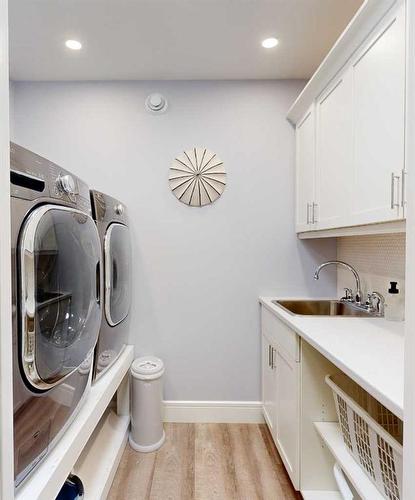 6605 Grande Banks Drive, Grande Prairie, AB - Indoor Photo Showing Laundry Room