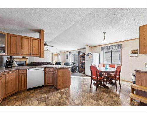 8902 91 Street, Grande Prairie, AB - Indoor Photo Showing Kitchen