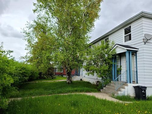 #2, 11019 99 Street, Peace River, AB - Outdoor