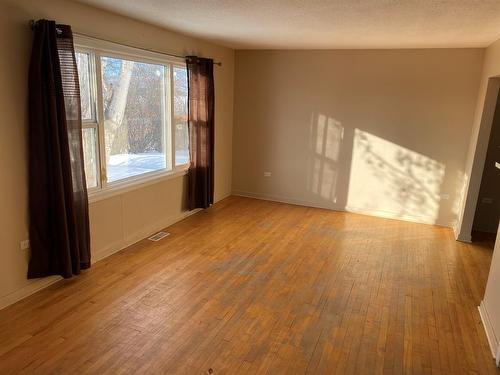 #2, 11019 99 Street, Peace River, AB - Indoor Photo Showing Other Room