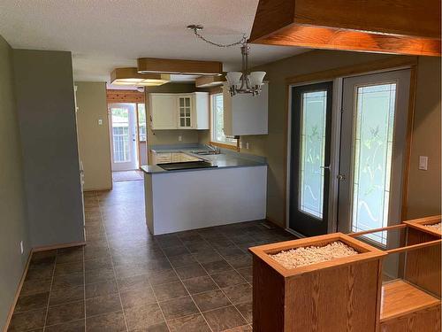 60037 Twp Rd 725, Clairmont, AB - Indoor Photo Showing Kitchen