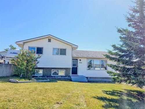 9705 105Th Street, Grande Cache, AB - Outdoor