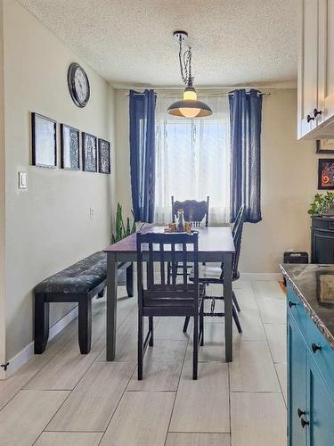 9705 105Th Street, Grande Cache, AB - Indoor Photo Showing Dining Room