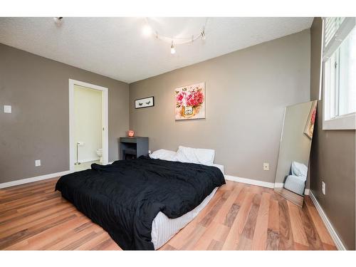 9832 81 Avenue, Grande Prairie, AB - Indoor Photo Showing Bedroom