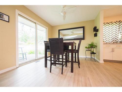 9832 81 Avenue, Grande Prairie, AB - Indoor Photo Showing Dining Room