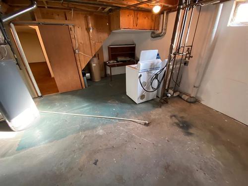 9713 83 Avenue, Peace River, AB - Indoor Photo Showing Basement