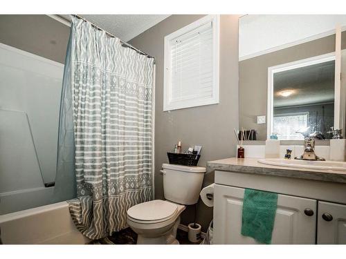 4616 50 Street, Rycroft, AB - Indoor Photo Showing Bathroom