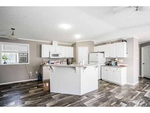 4616 50 Street, Rycroft, AB - Indoor Photo Showing Kitchen