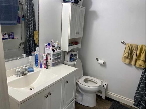 4613 50 Street, Rycroft, AB - Indoor Photo Showing Bathroom