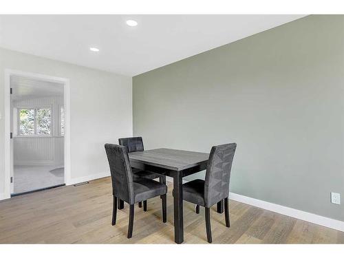 9736 117 Avenue, Grande Prairie, AB - Indoor Photo Showing Dining Room