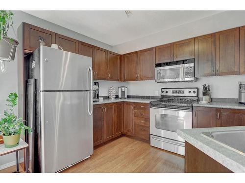 101-11230 104 Avenue, Grande Prairie, AB - Indoor Photo Showing Kitchen