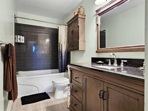 11325 Leonard Street, Grande Cache, AB - Indoor Photo Showing Bathroom