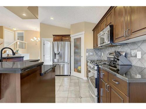 6810 102 Street, Grande Prairie, AB - Indoor Photo Showing Kitchen With Upgraded Kitchen