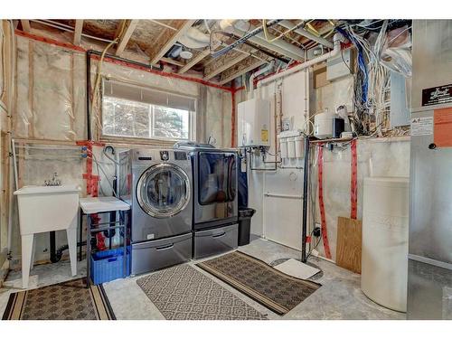 6810 102 Street, Grande Prairie, AB - Indoor Photo Showing Laundry Room