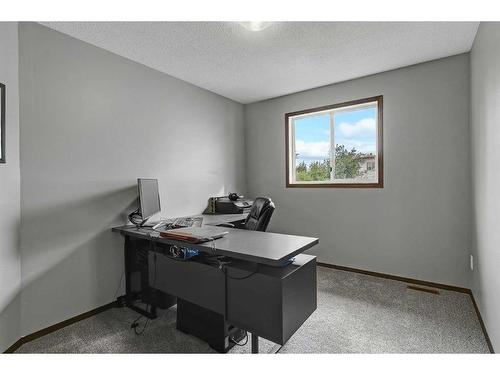 8930 103 Avenue, Grande Prairie, AB - Indoor Photo Showing Office