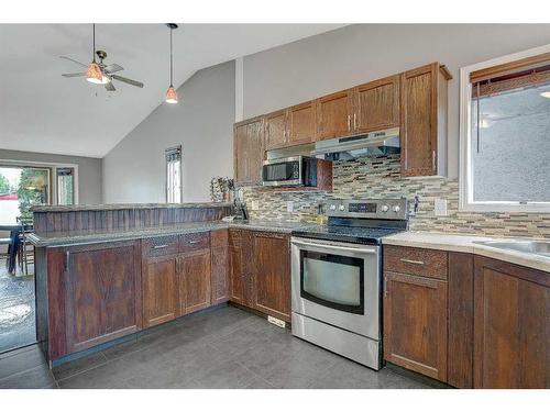 8930 103 Avenue, Grande Prairie, AB - Indoor Photo Showing Kitchen With Stainless Steel Kitchen