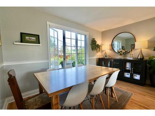 9712 85 Avenue, Peace River, AB - Indoor Photo Showing Dining Room