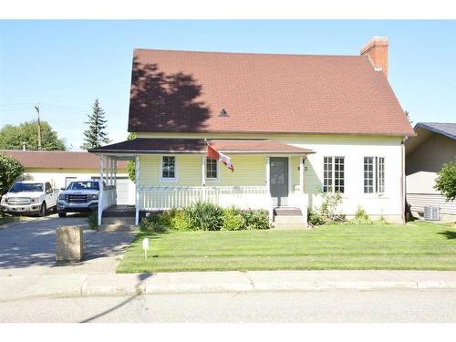 9712 85 Avenue, Peace River, AB - Outdoor With Deck Patio Veranda