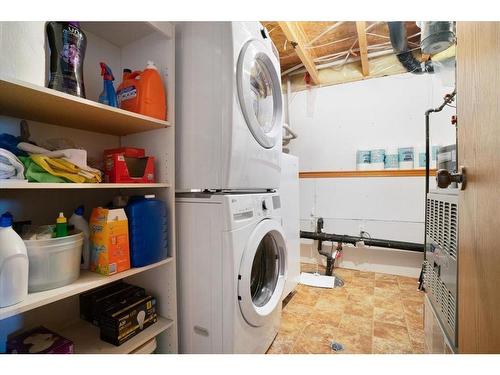 10409 121 Avenue, Grande Prairie, AB - Indoor Photo Showing Laundry Room