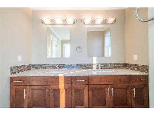 5215 52 Street, Valleyview, AB - Indoor Photo Showing Bathroom