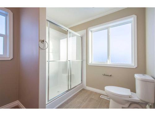 5215 52 Street, Valleyview, AB - Indoor Photo Showing Bathroom