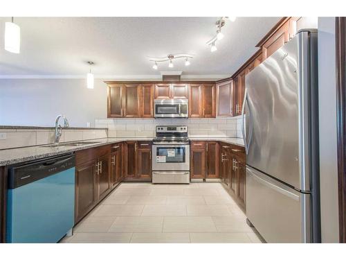 5215 52 Street, Valleyview, AB - Indoor Photo Showing Kitchen