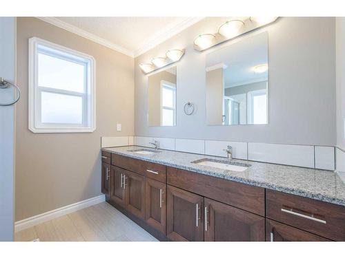 5215 52 Street, Valleyview, AB - Indoor Photo Showing Bathroom