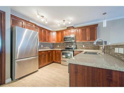 5215 52 Street, Valleyview, AB - Indoor Photo Showing Kitchen