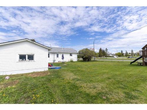 10901 105 Avenue, Fairview, AB - Outdoor