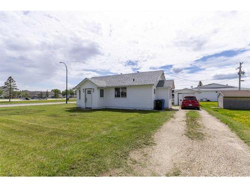 10901 105 Avenue, Fairview, AB - Outdoor