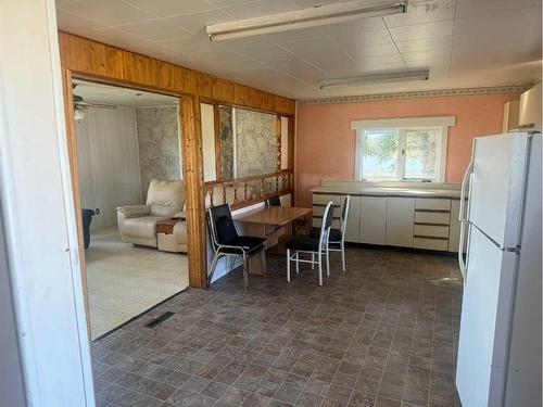 5108 48 Street, Girouxville, AB - Indoor Photo Showing Dining Room