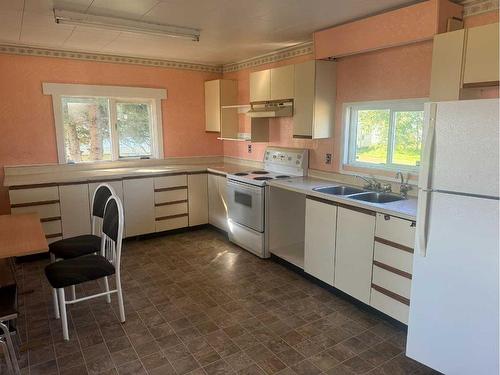 5108 48 Street, Girouxville, AB - Indoor Photo Showing Kitchen With Double Sink