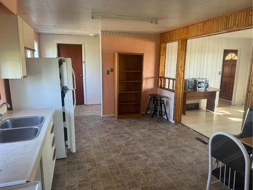 5108 48 Street, Girouxville, AB - Indoor Photo Showing Kitchen With Double Sink