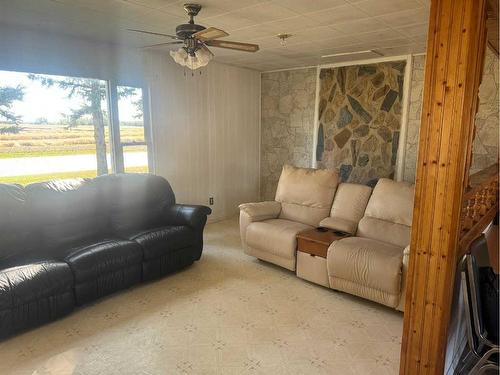 5108 48 Street, Girouxville, AB - Indoor Photo Showing Living Room