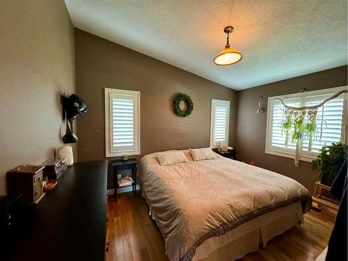 13502-790 Township Road, Rural Saddle Hills County, AB - Indoor Photo Showing Bedroom