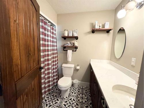 13502-790 Township Road, Rural Saddle Hills County, AB - Indoor Photo Showing Bathroom