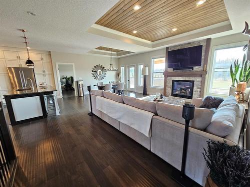 80-600490 704 Road, Rural Grande Prairie No. 1, County Of, AB - Indoor Photo Showing Living Room With Fireplace