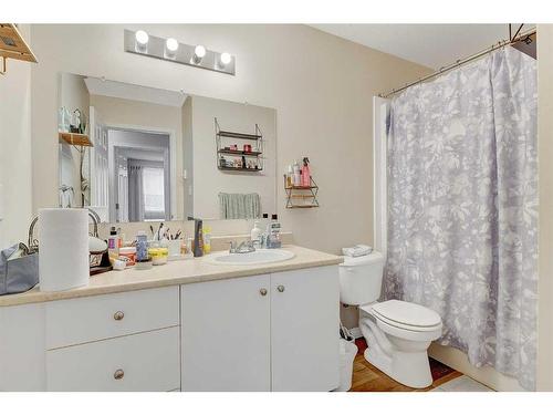 103C-11018 106 Avenue, Grande Prairie, AB - Indoor Photo Showing Bathroom